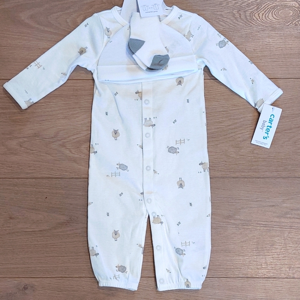 3/$30 NWT Carter's 3-Piece Converter Gown Set - 6 months